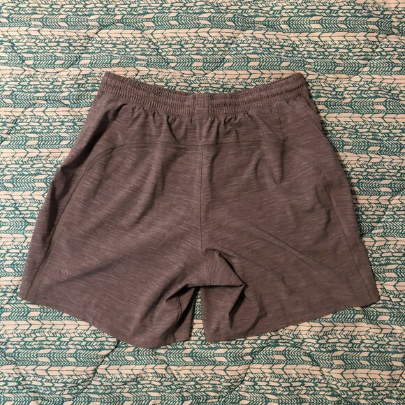 Mens Lululemon gray lined shorts 6 1/2" inseam - Picture 3 of 6